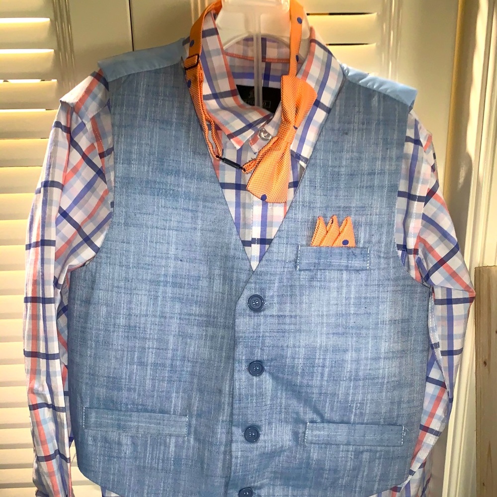 Boys Suit - size 8